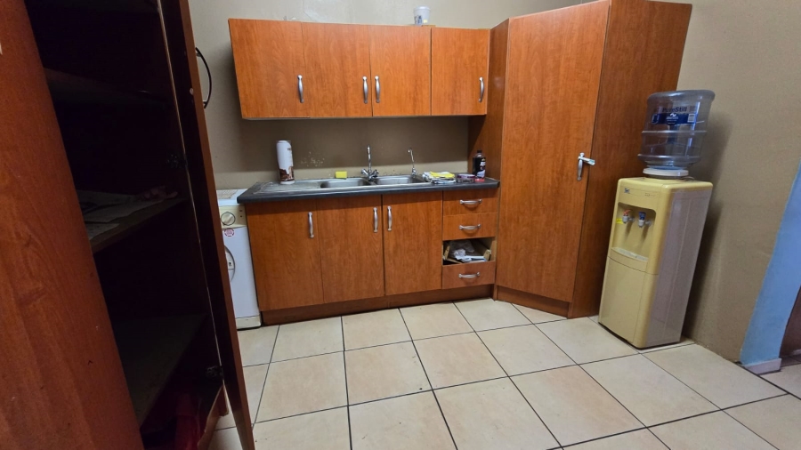5 Bedroom Property for Sale in Navalsig Free State